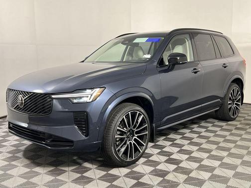 2026 Volvo XC90 B6 Ultra Dark Theme 7-Seater