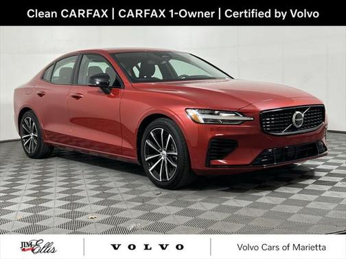 2024 Volvo S60 Recharge Plug-In Hybrid T8 Core Dark Theme