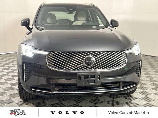 2025 Volvo XC90 B5 Plus 7-Seater