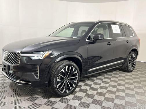 2025 Volvo XC90 B5 Plus 7-Seater