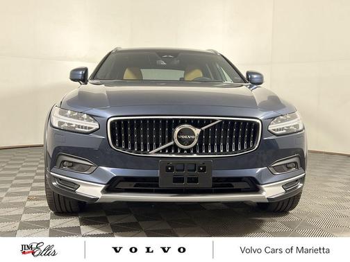 2024 Volvo V90 Cross Country B6 Ultimate