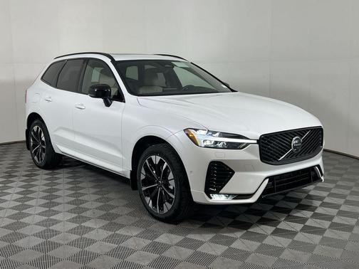 2026 Volvo XC60 B5 Plus