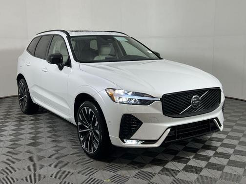 2026 Volvo XC60 B5 Ultra