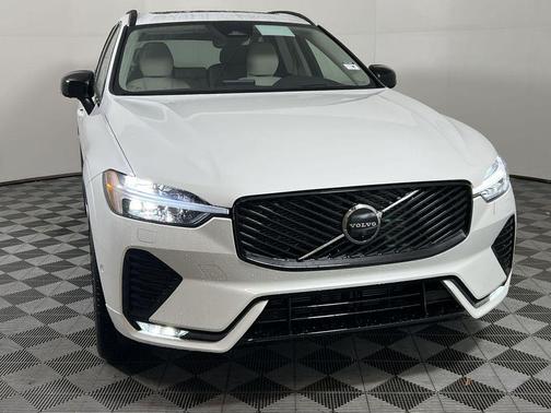 2026 Volvo XC60 B5 Ultra