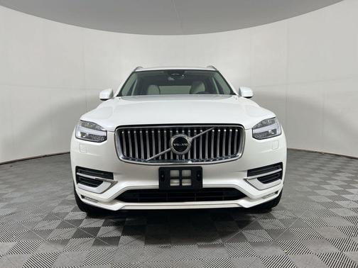 2024 Volvo XC90 B6 Plus Bright Theme 7-Seater