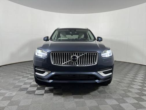 2025 Volvo XC90 Plug-In Hybrid T8 Ultra 6-Seater