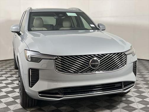 2026 Volvo XC90 B5 Core