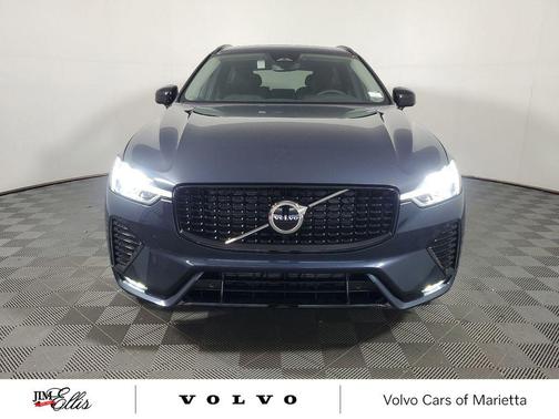 2025 Volvo XC60 B5 Core