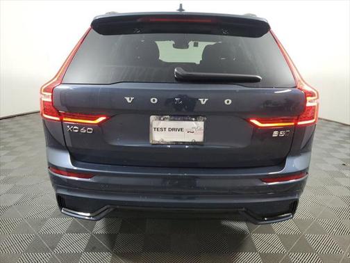 2025 Volvo XC60 B5 Core