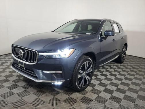 2023 Volvo XC60 B5 Ultimate Bright Theme