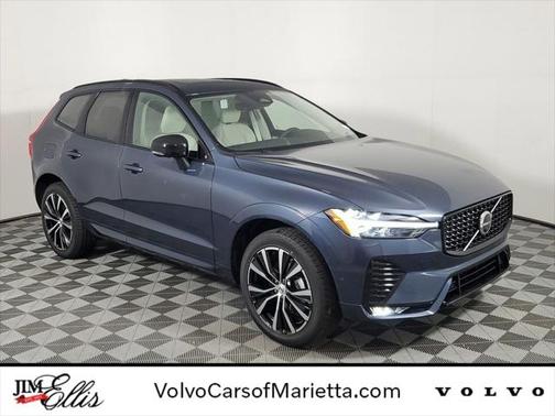2025 Volvo XC60 B5 Plus