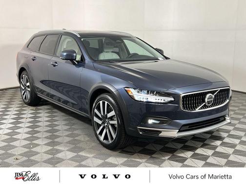 2025 Volvo V90 Cross Country B6 Ultra