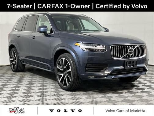 2022 Volvo XC90 T6 Momentum