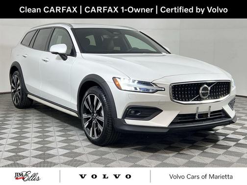 2024 Volvo V60 Cross Country B5 Ultimate