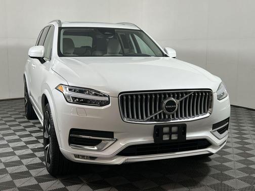 2023 Volvo XC90 B6 Plus 7-Seater