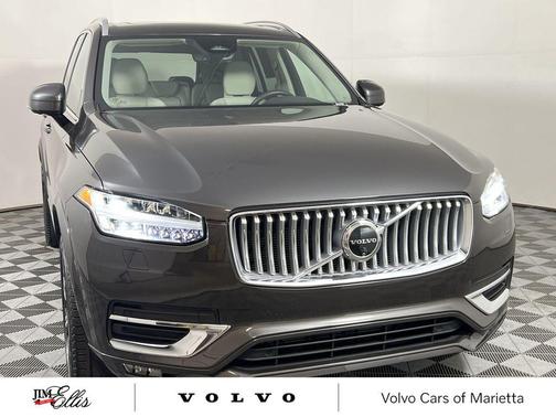 2024 Volvo XC90 B6 Plus Bright Theme 7-Seater