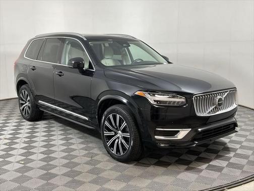 2024 Volvo XC90 B6 Core Bright Theme