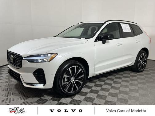 2025 Volvo XC60 B5 Plus