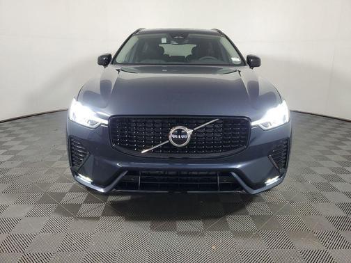 2025 Volvo XC60 B5 Core