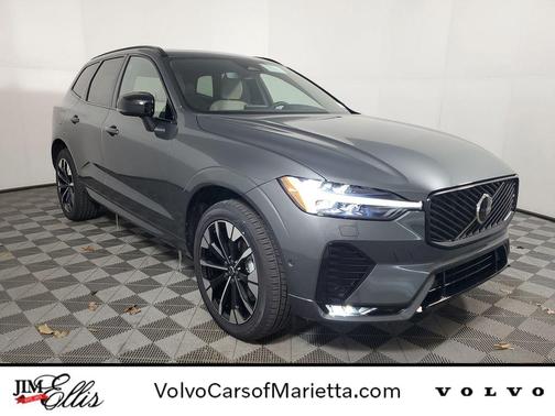 2026 Volvo XC60 B5 Plus