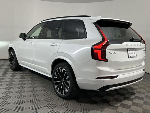 2026 Volvo XC90 Ultra Dark Theme, B6 AWD Gas (mild hybrid), Gasoline, 6 Seats