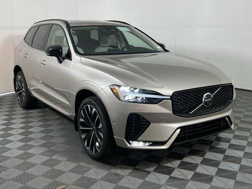2026 Volvo XC60 B5 Ultra