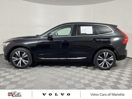 2023 Volvo XC60 B5 Plus Bright Theme