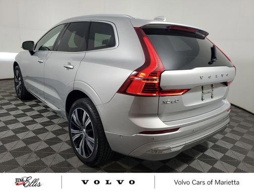 2022 Volvo XC60 B5 Inscription