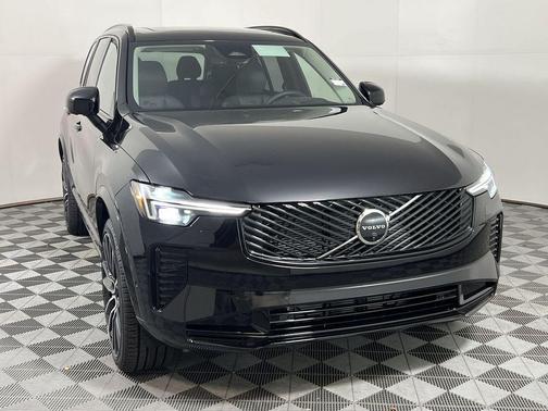 2026 Volvo XC90 B6 Ultra Dark Theme 6-Seater