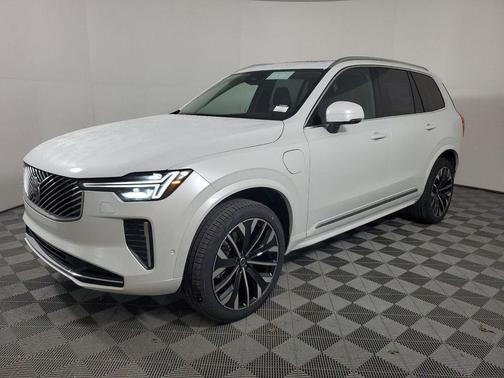 2025 Volvo XC90 Plug-In Hybrid T8 Ultra 7-Seater