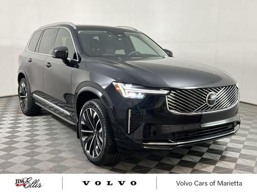 2025 Volvo XC90 B5 Core