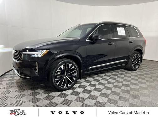 2025 Volvo XC90 B5 Core