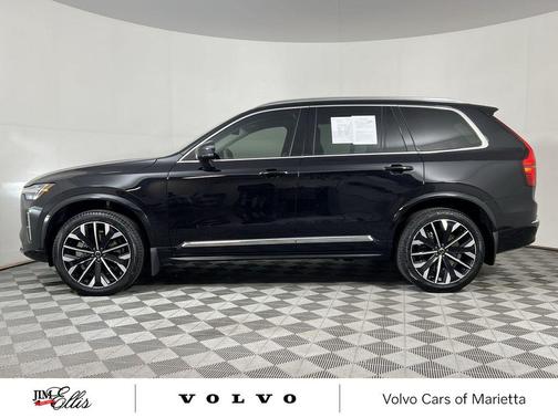 2025 Volvo XC90 B5 Core