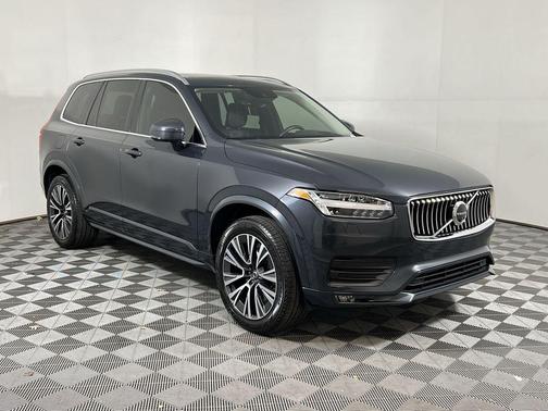 2021 Volvo XC90 T6 Momentum