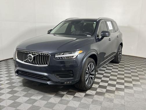 2021 Volvo XC90 T6 Momentum