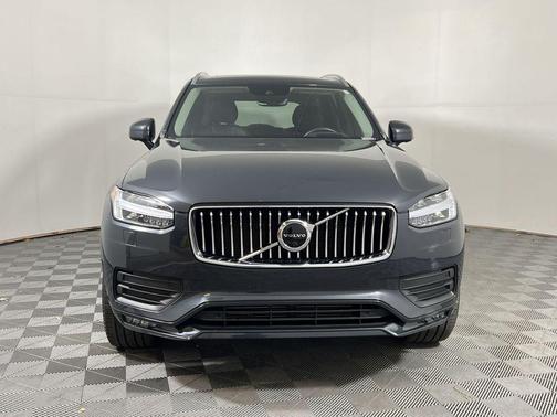 2021 Volvo XC90 T6 Momentum