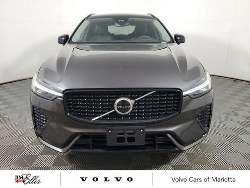 2025 Volvo XC60 B5 Core