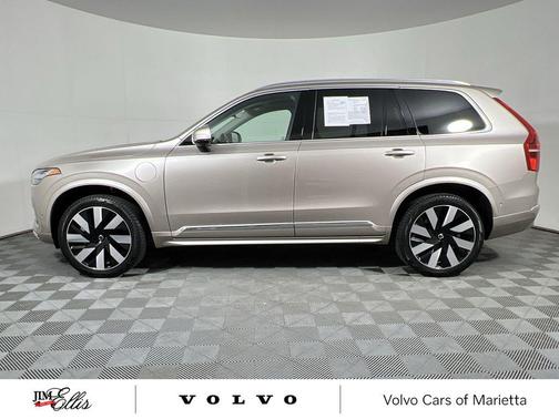 2024 Volvo XC90 Recharge Plug-In Hybrid T8 Plus Bright Theme 7-Seater