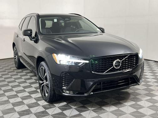 2025 Volvo XC60 Plus