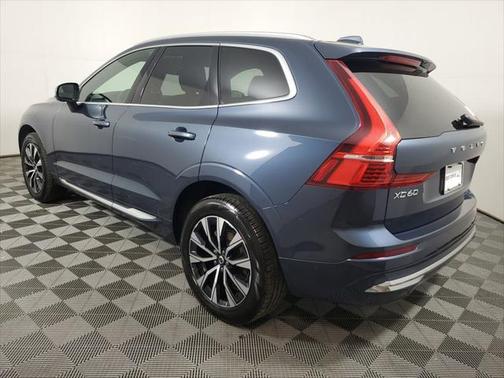 2023 Volvo XC60 B5 Plus Bright Theme