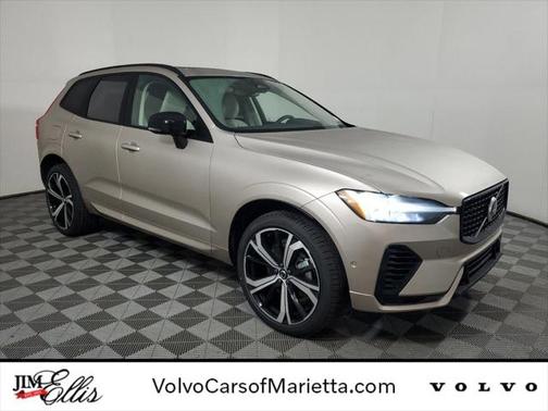 2025 Volvo XC60 Plug-In Hybrid T8 Ultra