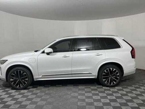 2025 Volvo XC90 Plug-In Hybrid T8 Plus 7-Seater