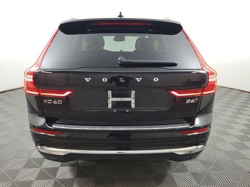 2022 Volvo XC60 B6 Inscription