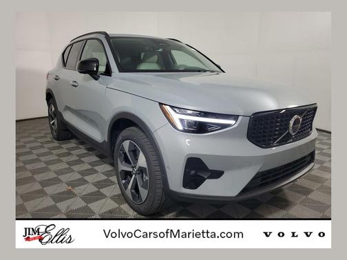 Vapour Grey Metallic 2026 Volvo XC40 Plus, B5 AWD Gas (mild hybrid), Dark