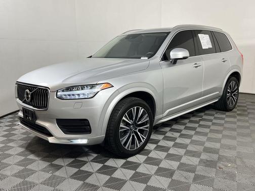 2021 Volvo XC90 T6 Momentum