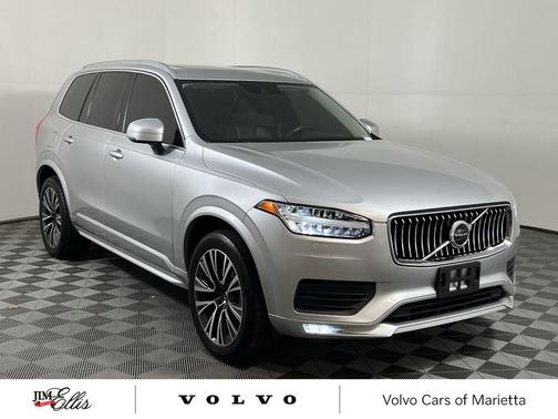 2021 Volvo XC90 T6 Momentum