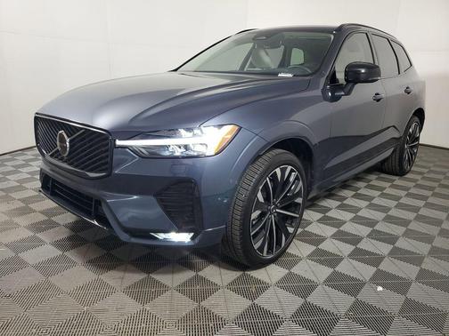 2026 Volvo XC60 B5 Ultra