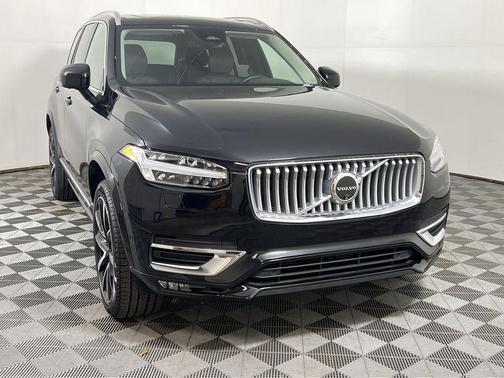 2024 Volvo XC90 B5 Plus Bright Theme