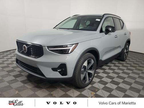 2026 Volvo XC40 Plus, B5 AWD Gas (mild hybrid), Dark