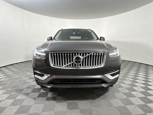 2024 Volvo XC90 B6 Ultimate Bright Theme 7-Seater